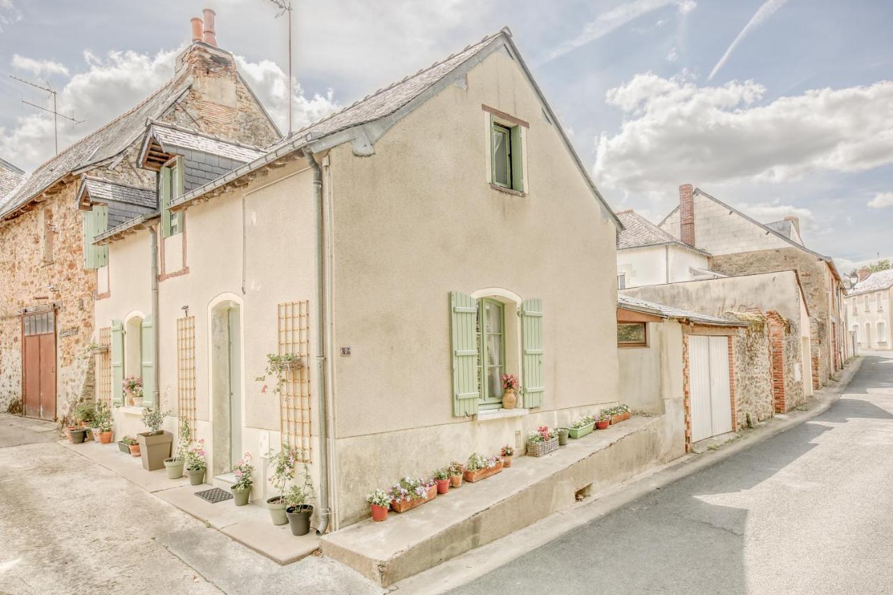 Gite L'Escale - Maison De Charme Chambellay Exterior photo
