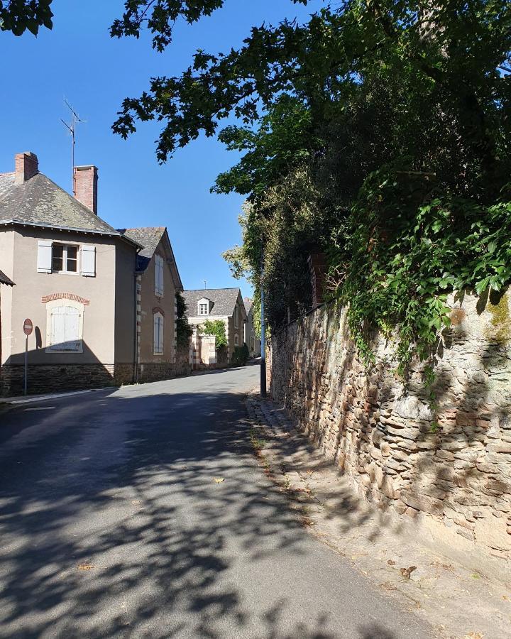 Gite L'Escale - Maison De Charme Chambellay Exterior photo